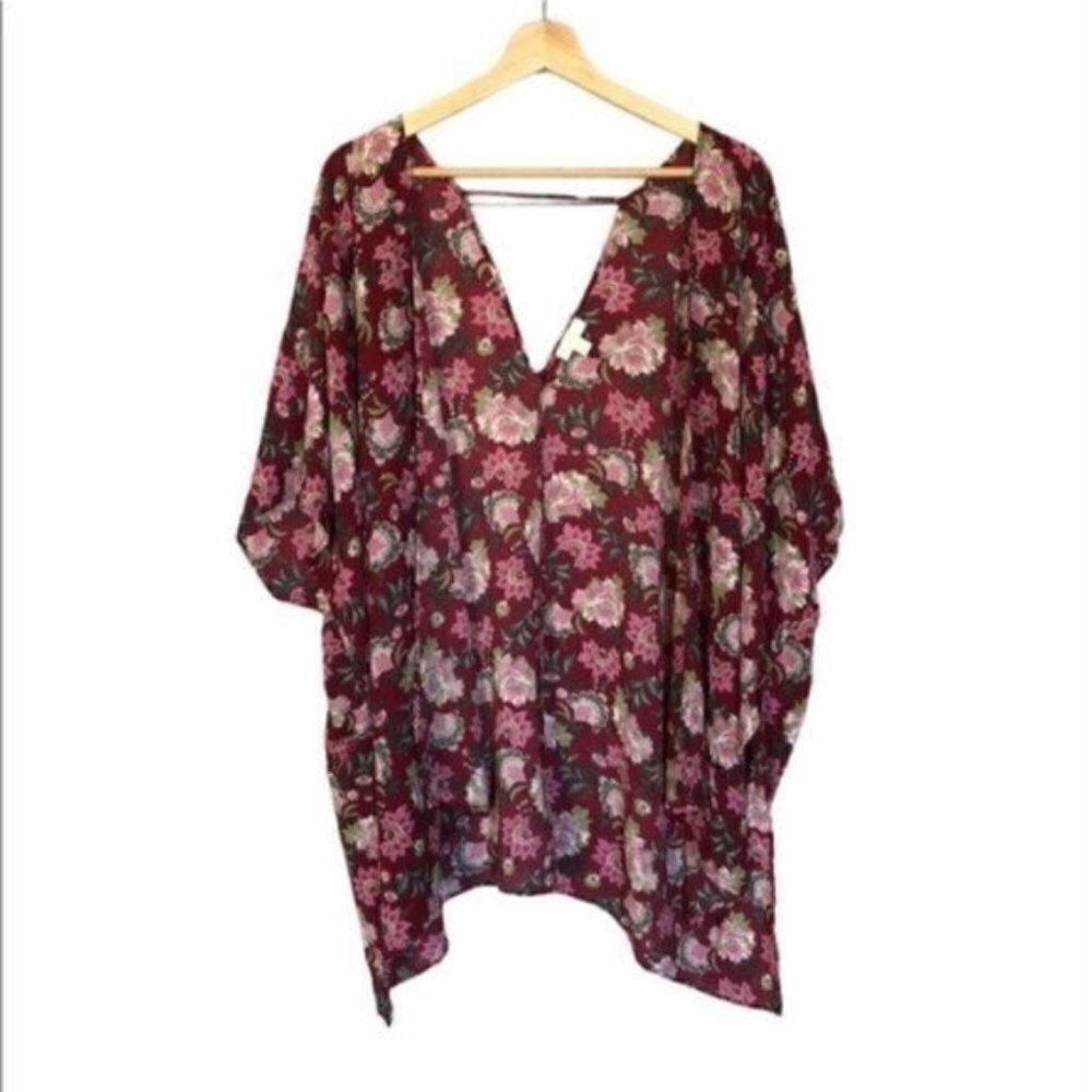 C. Wonder Red Floral Boho Short Sleeve Kimono Duster S